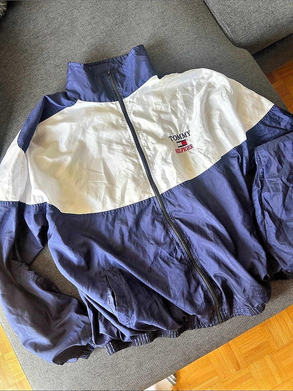 Tommy Hilfiger Color Block Windbreaker Size Large Like New